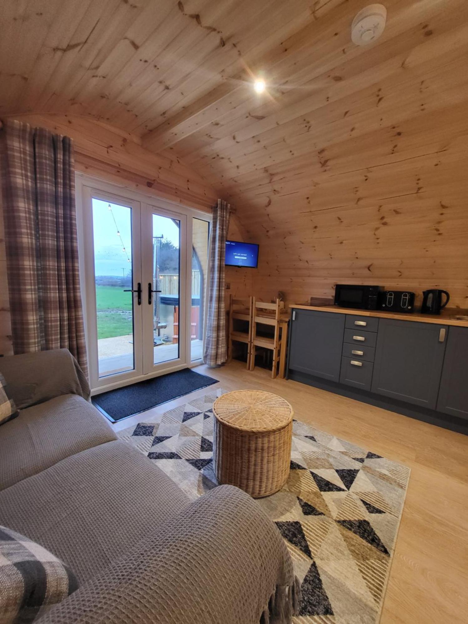 Hotel Lois' Pod With Hot Tub, Near Airport Bristol Exterior foto