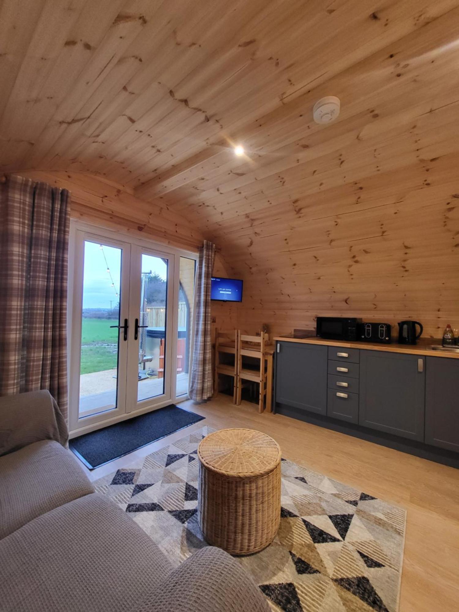 Hotel Lois' Pod With Hot Tub, Near Airport Bristol Exterior foto
