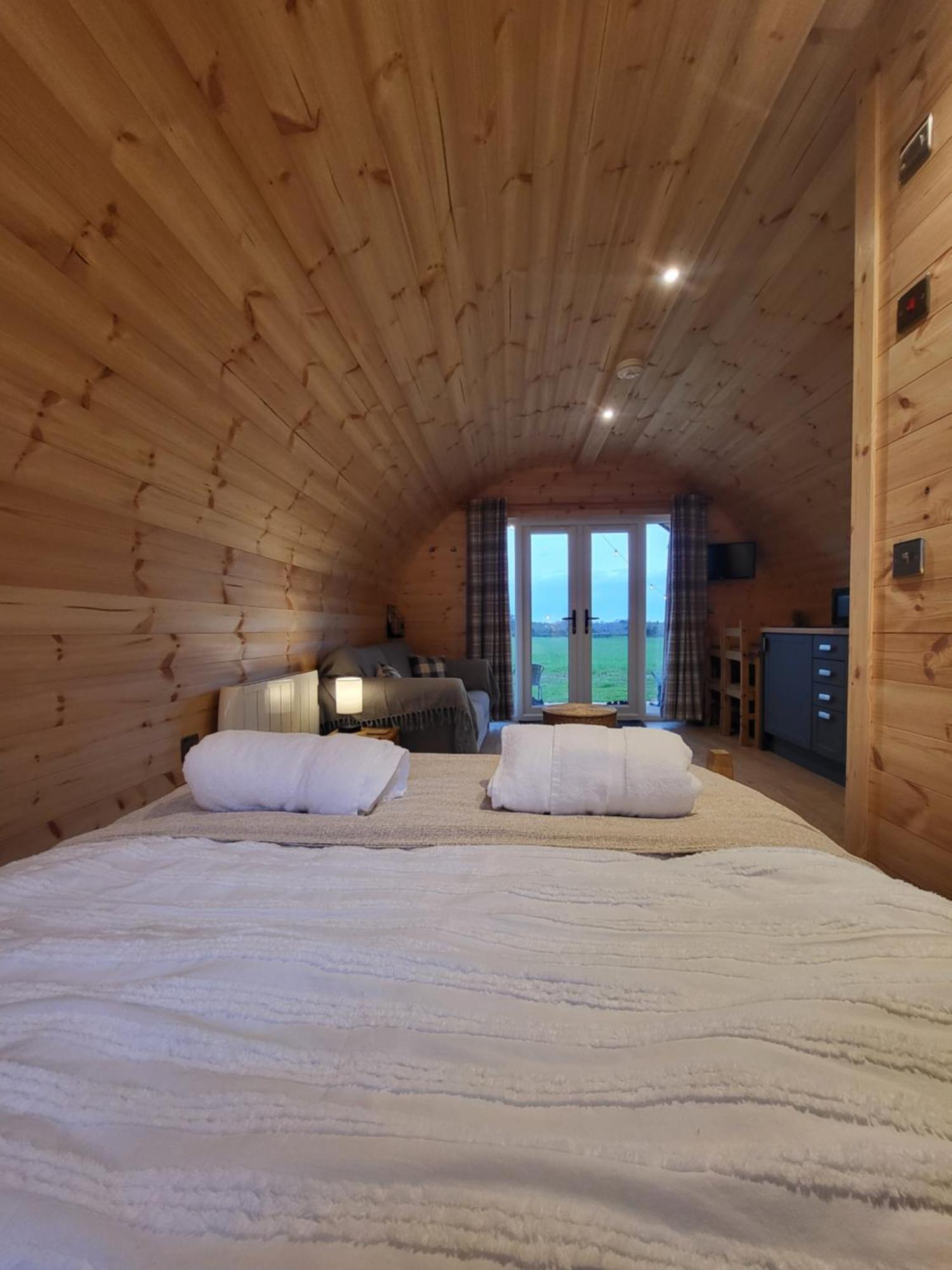 Hotel Lois' Pod With Hot Tub, Near Airport Bristol Exterior foto