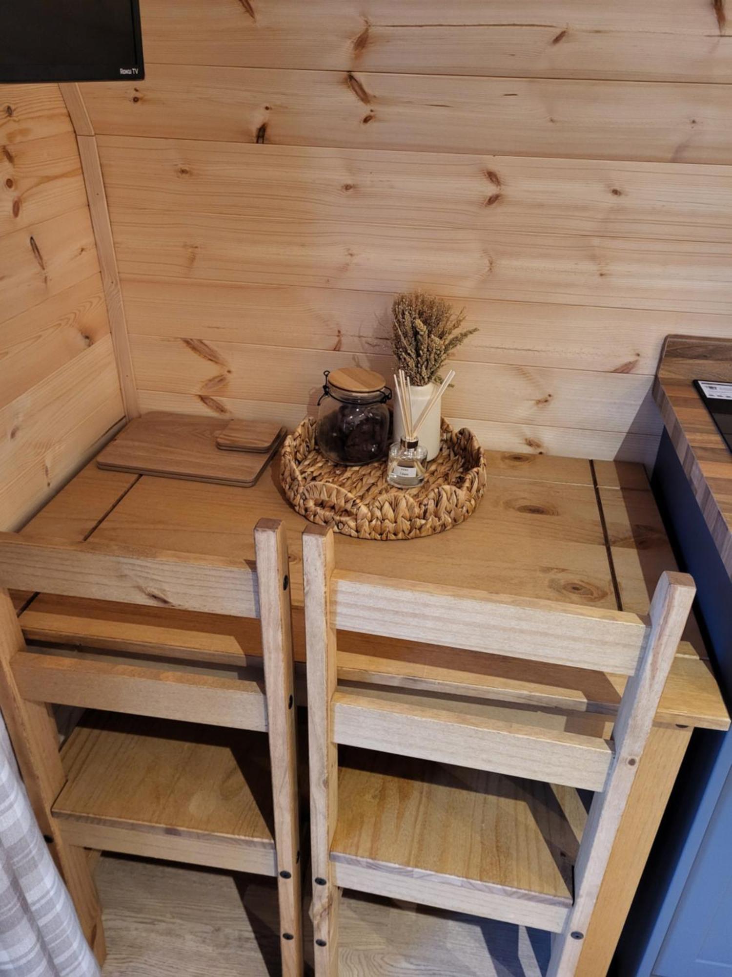 Hotel Lois' Pod With Hot Tub, Near Airport Bristol Exterior foto